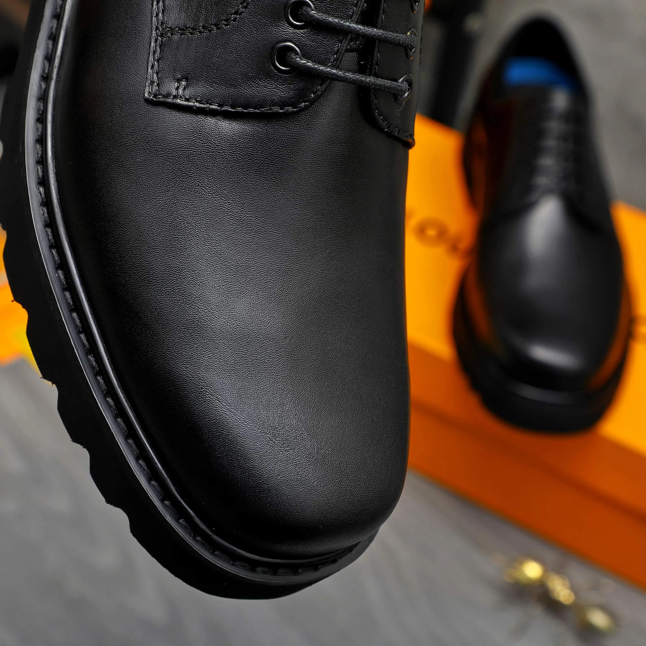 Men's shoes 💰p480 Product trademark: LV (Louis Vuitton) business lace-up leather shoes Regular size: 38-45 (45 is custom-made and non-returnable) Product materials: Selected high-quality cowhide upper, cowhide lining, original rubber outsole